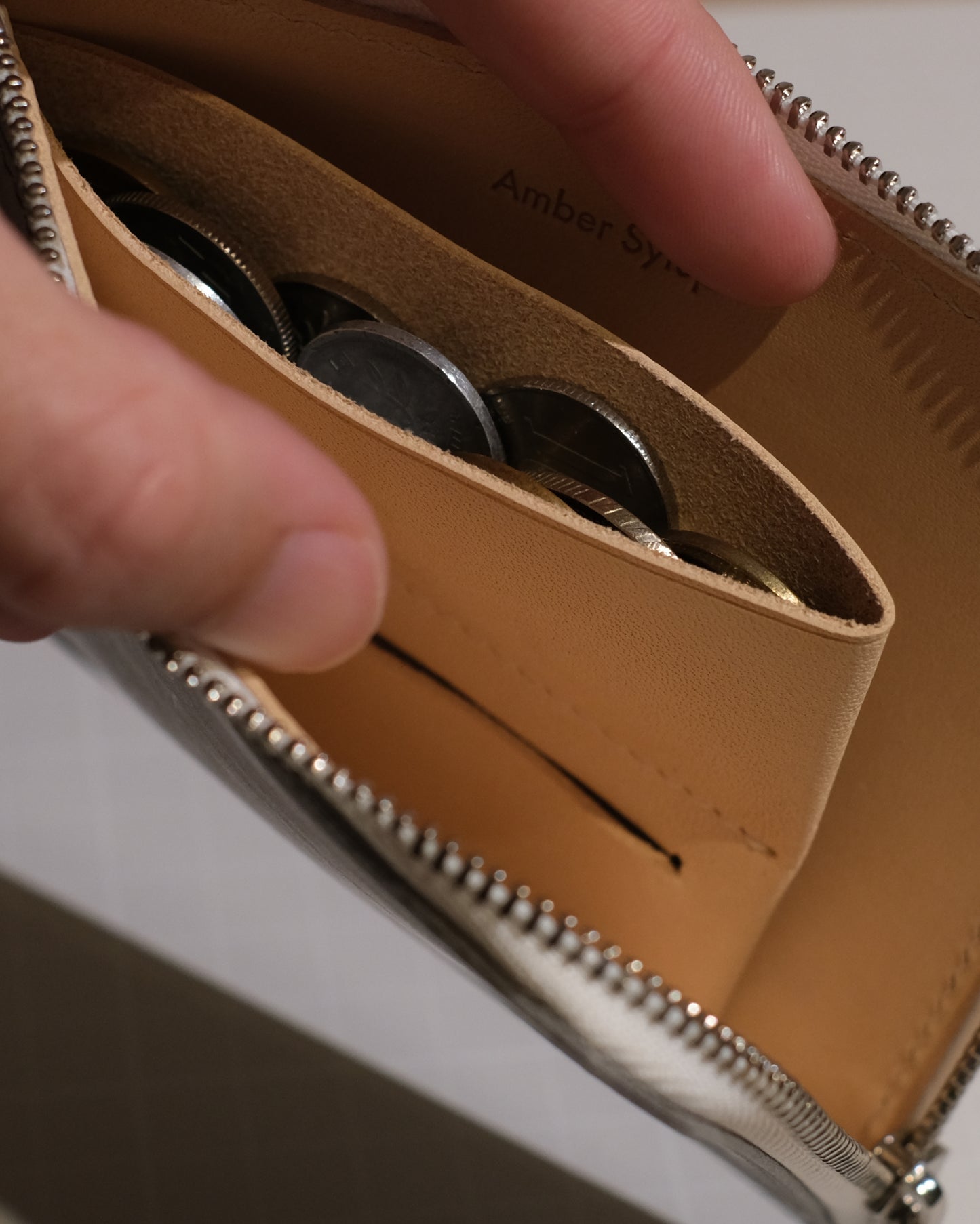 L wallet / black