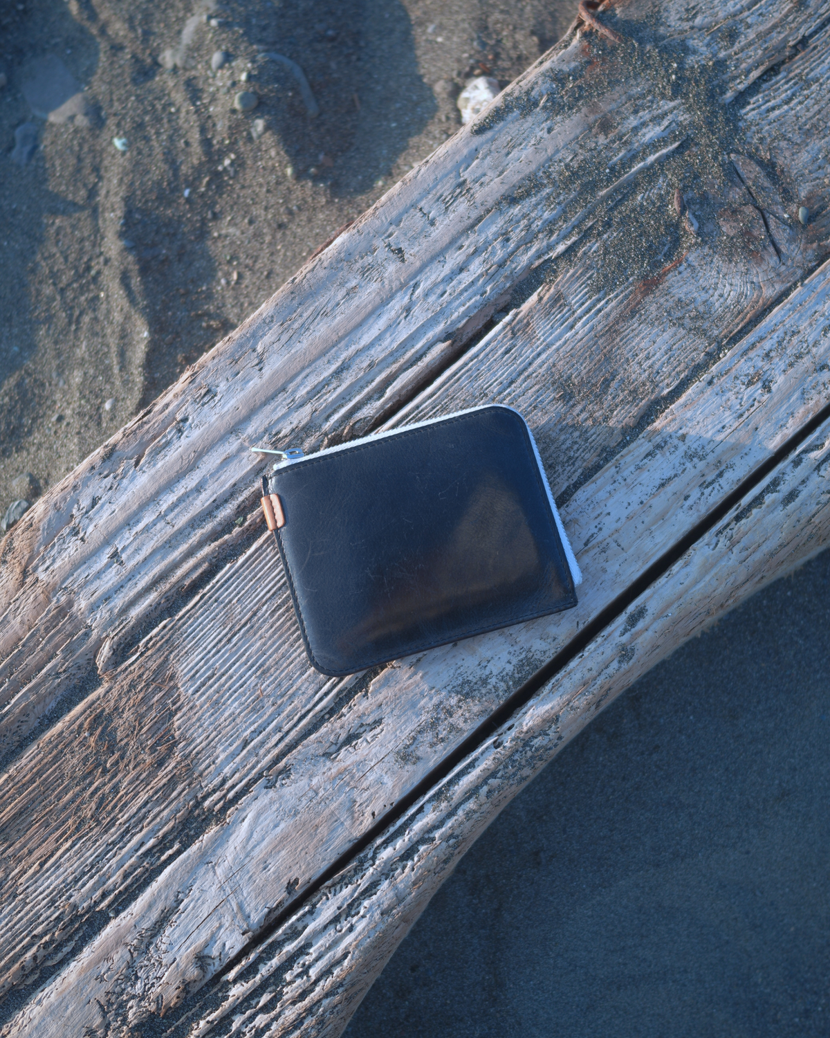 L wallet Black