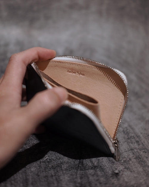 L wallet