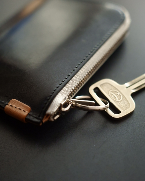 L wallet
